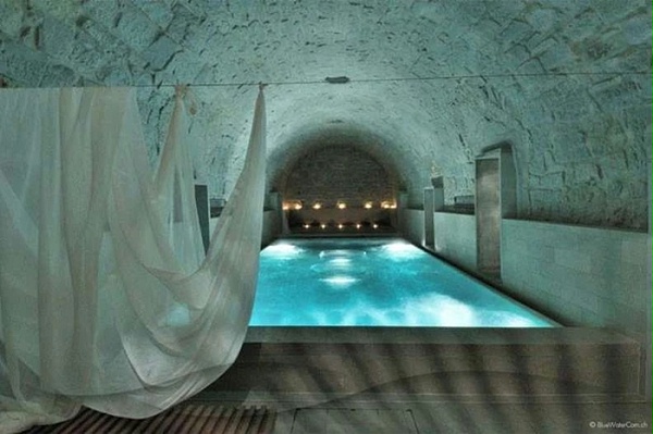 苏黎世的赫里曼啤酒厂被改造成温泉浴场