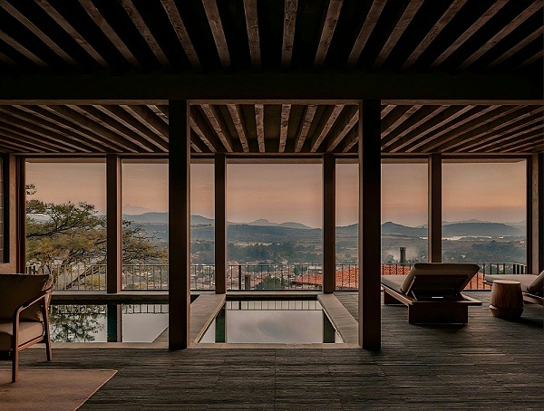 亿伽设计-汤泉设计-El Retiro Spa馆：建筑摒弃了“立面”的概念