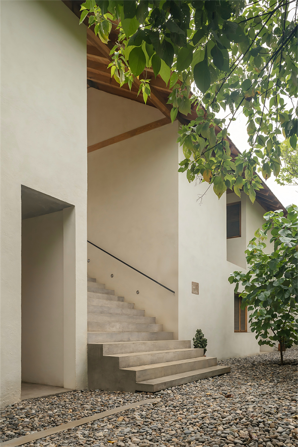 亿伽设计-汤泉设计-Queña泳池度假屋：以当代设计语言诠释传统