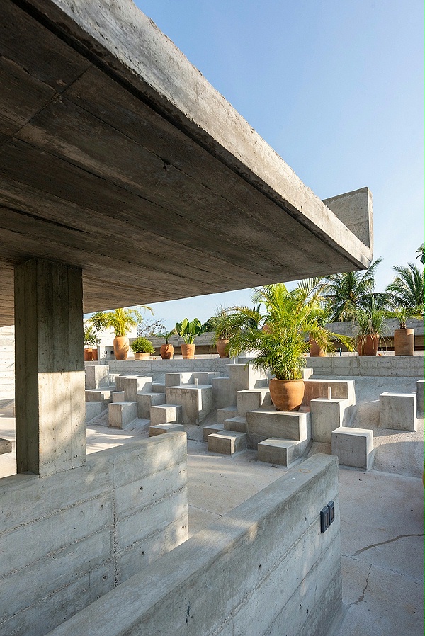 亿伽设计│水疗设计│洗浴设计│墨西哥Casa TO泳池酒店：重新定义建筑与环境间的平衡
