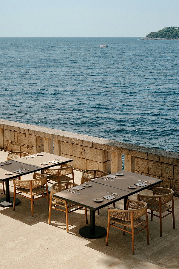 亿伽设计-汤泉设计-Villa Dubrovnik泳池酒店：将历史与当代性关系转化为空间体验