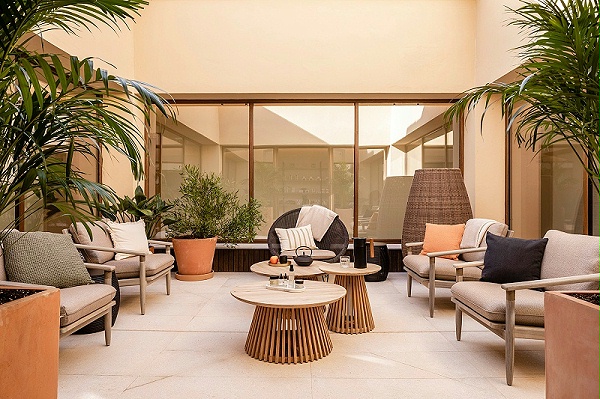 亿伽设计-温泉设计-汤泉设计-Kimpton Mallorca温泉酒店：重新诠释马略卡岛典型的院落