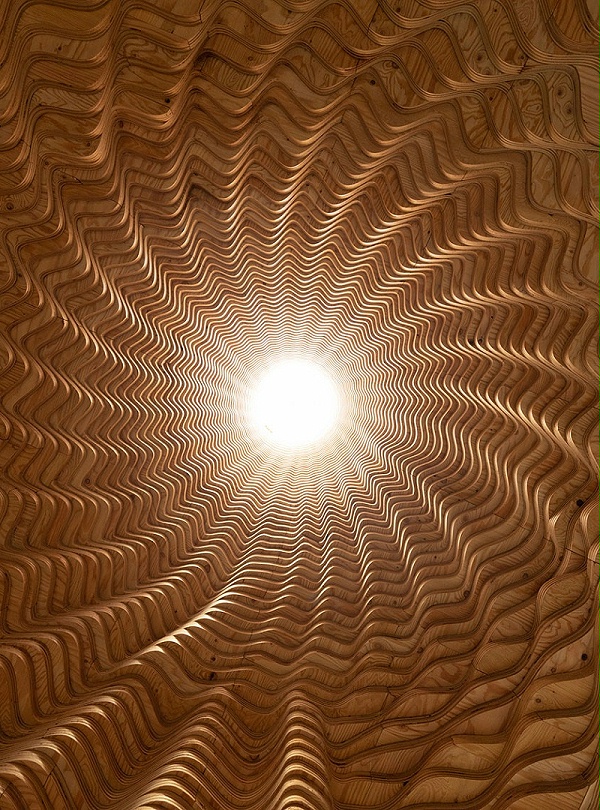 亿伽设计-汤泉设计-洗浴设计-SAZAE桑拿房：1500块胶合板构成的螺旋体量