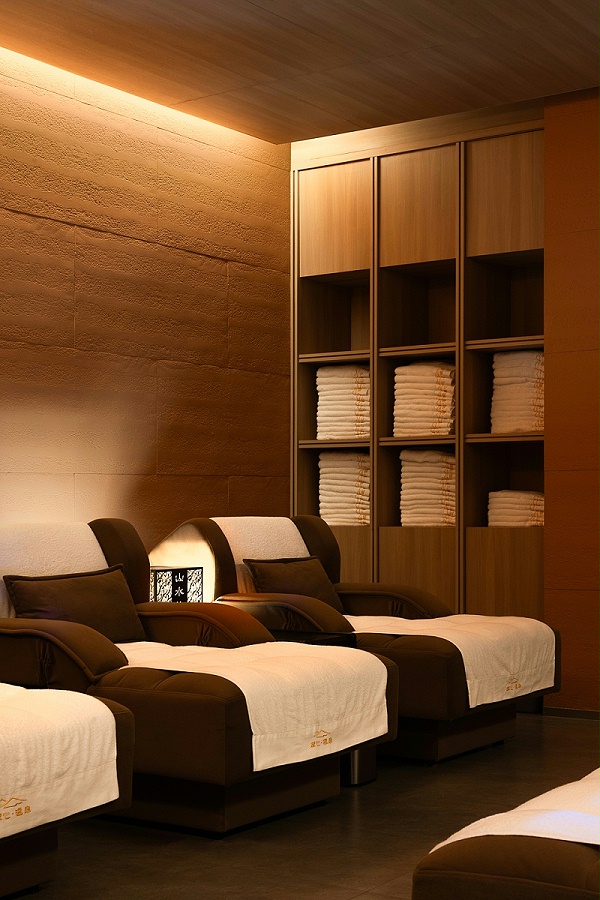 漱心•峡谷艺术温泉：原生态艺术温泉酒店